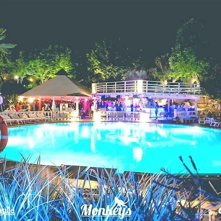 Hotel Villa Pigalle-2