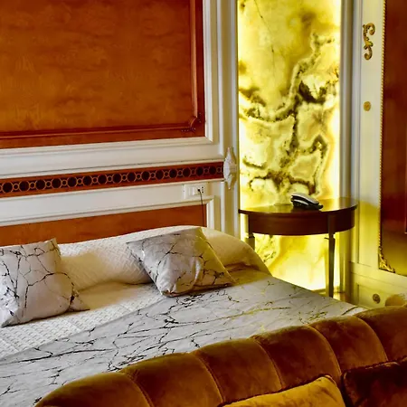 Hotel Villa Pigalle-3